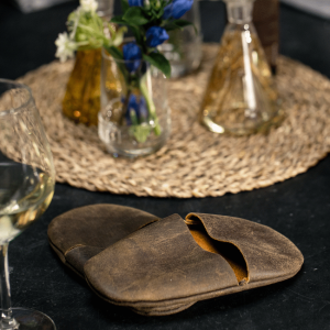 Skottsberg Leather Pan Holder ( Order in Qty of 1)